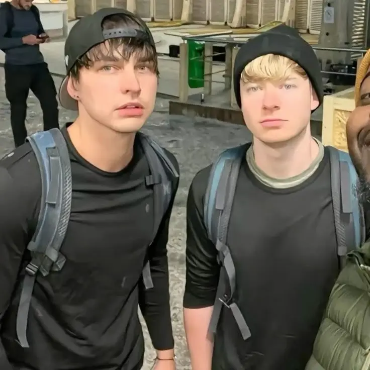 NeedyPan9950의 Sam and Colby