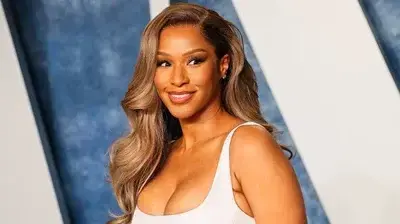 GreasyBag6910의 Savannah James