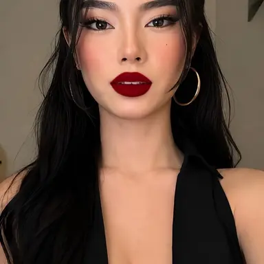 Profile image of Roxanne