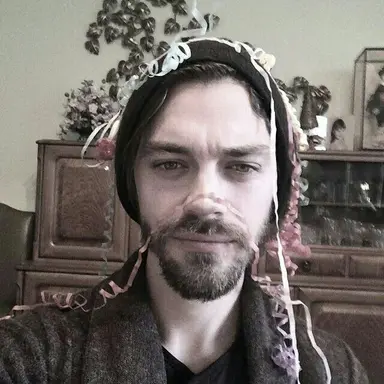 Profile image of Tom Payne