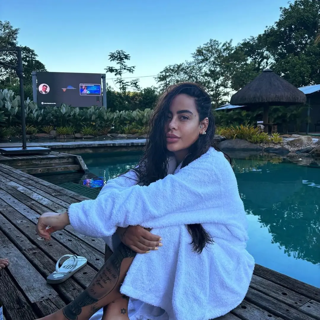 LinearLane5199의 Neymar's sister-your wife