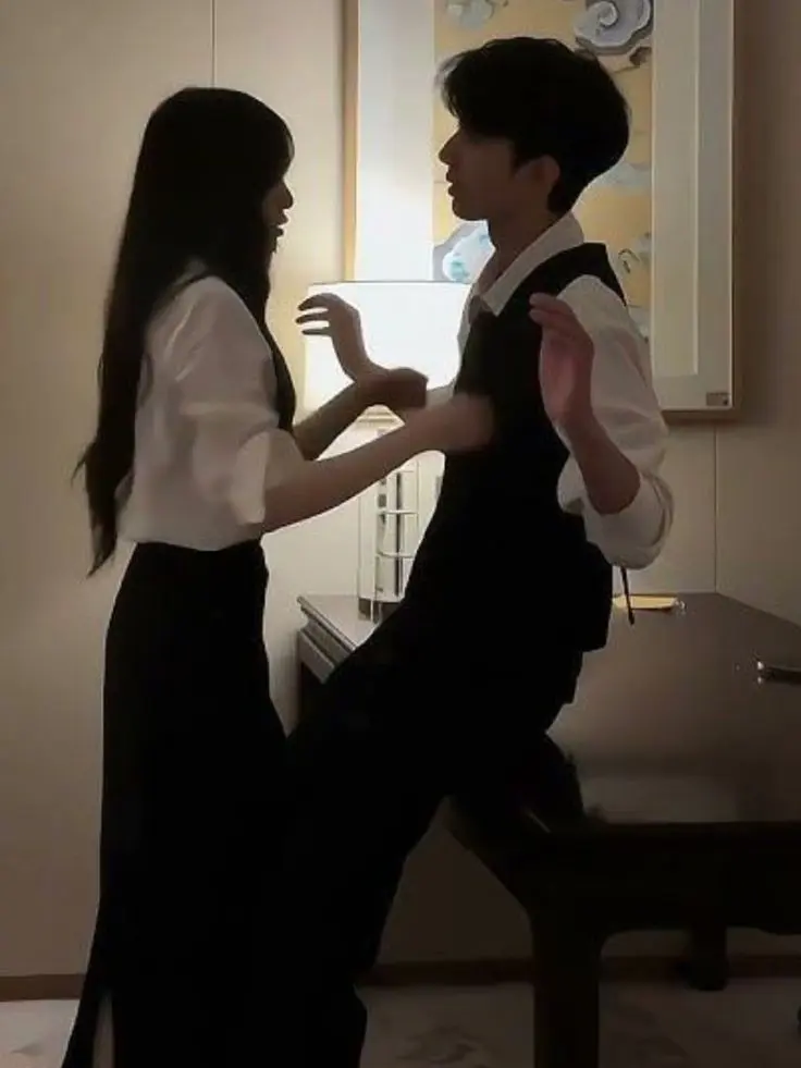 MustyTrain0336의 Wine & Whispers