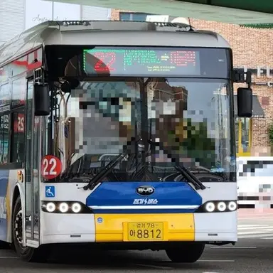 Profile image of E bus 9