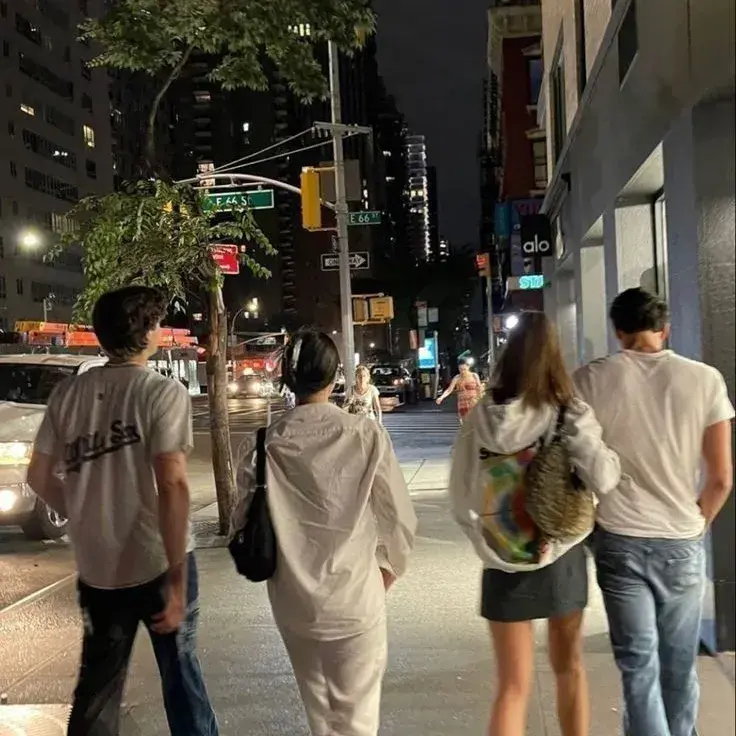 PointyBurp4921의 2 Couples