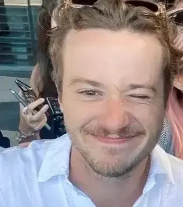 Profile image of Julian Beckett