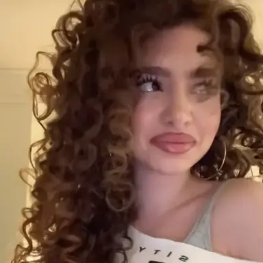 Profile image of Melina Petrakis