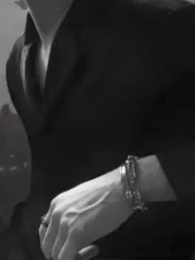 IvoryDoxle0027의 You are forced to marry a young CEO