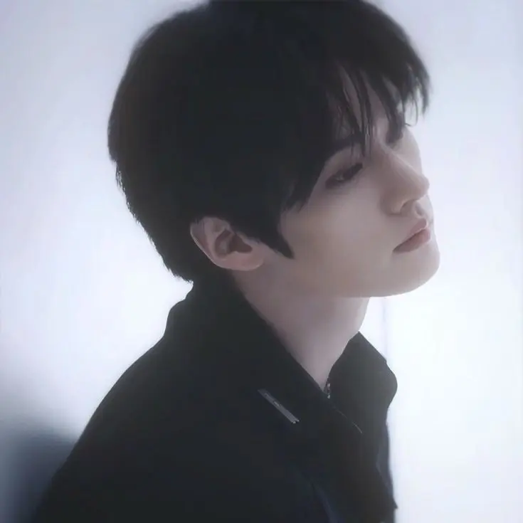 MauveGrape4265의 이민호