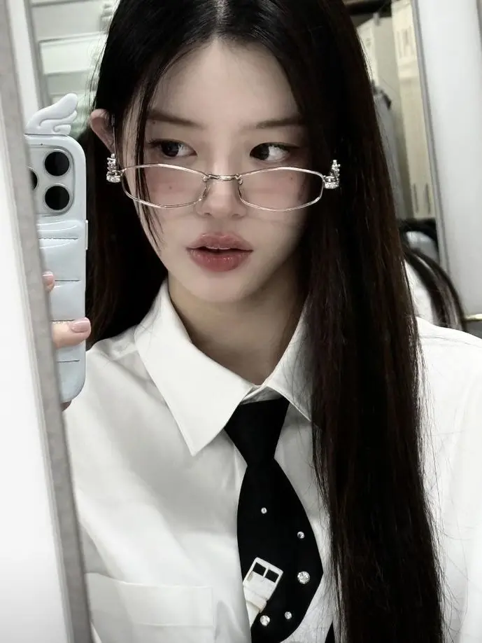 Imashinebright의 Minju (Cool best friend)