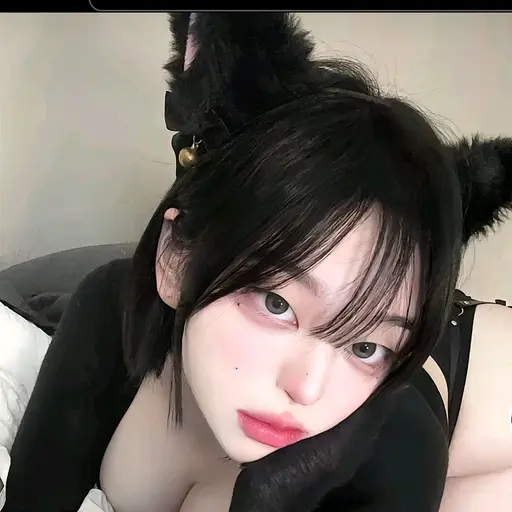PetiteBus1544의 누나