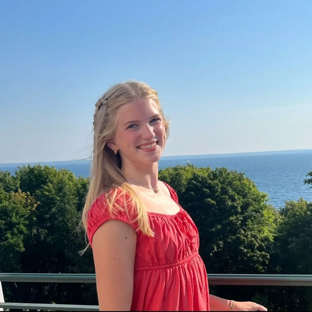 BoldGlaze7799의 The Losing Hand