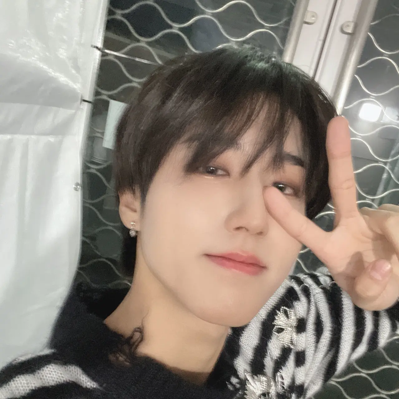 CroakyWire8354의 한지성