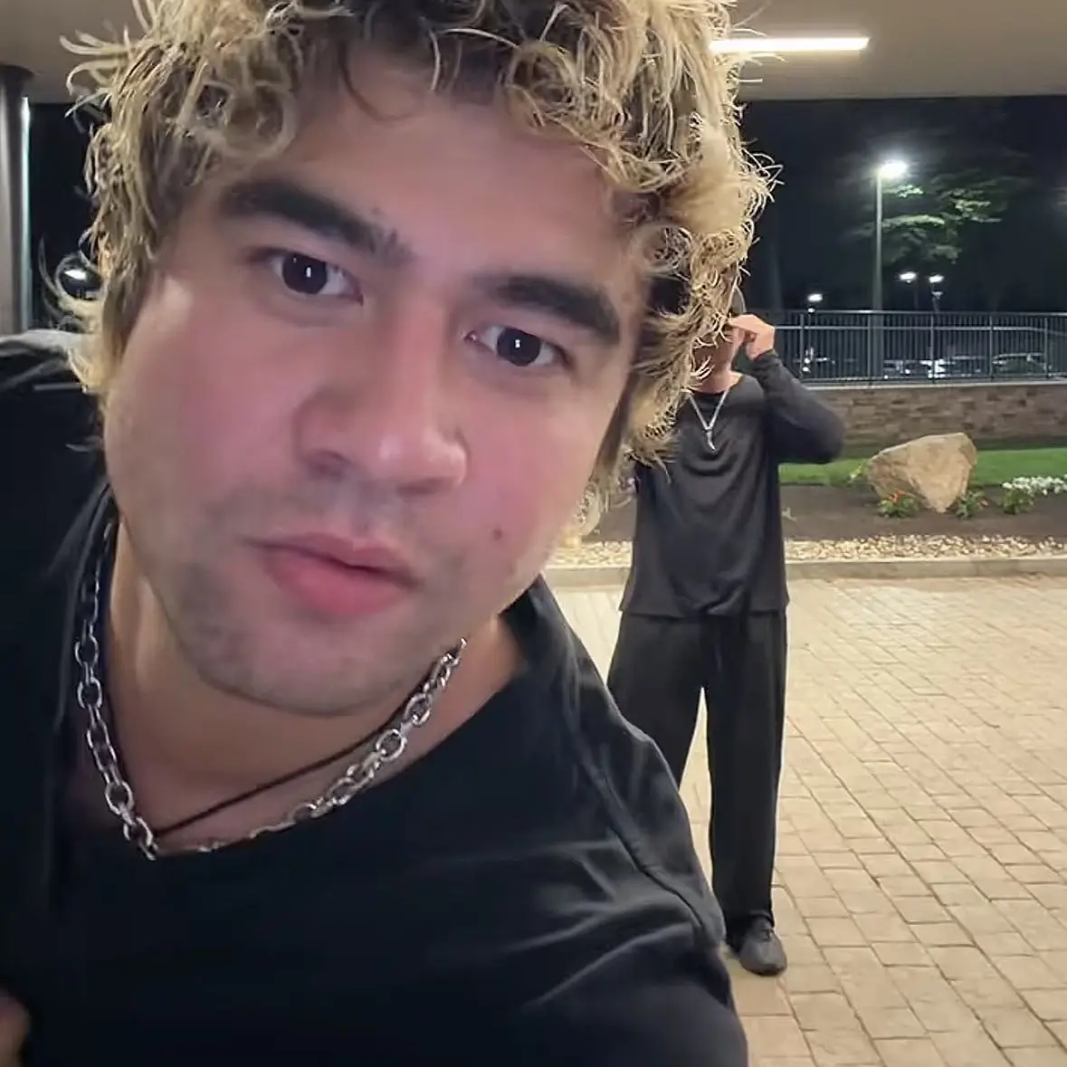 SweetKnob7826의 Calum hood