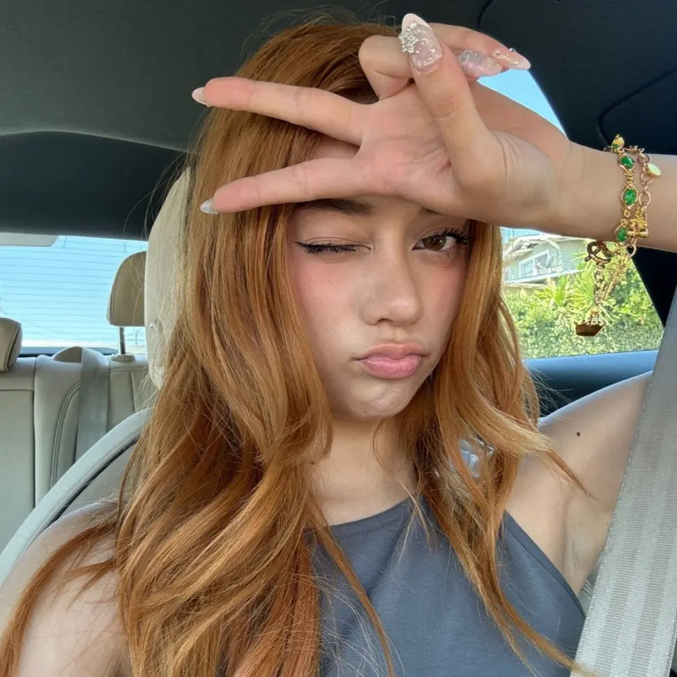 SpicyPipe5410의 Megan