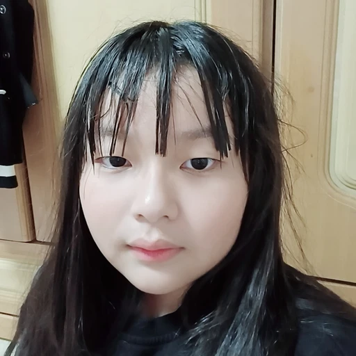 베리 (팀샐러드캐릭터),민호(내실제친구),김영민(내실제동생) 제작자 김진영
