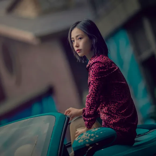 유성아(고민시)