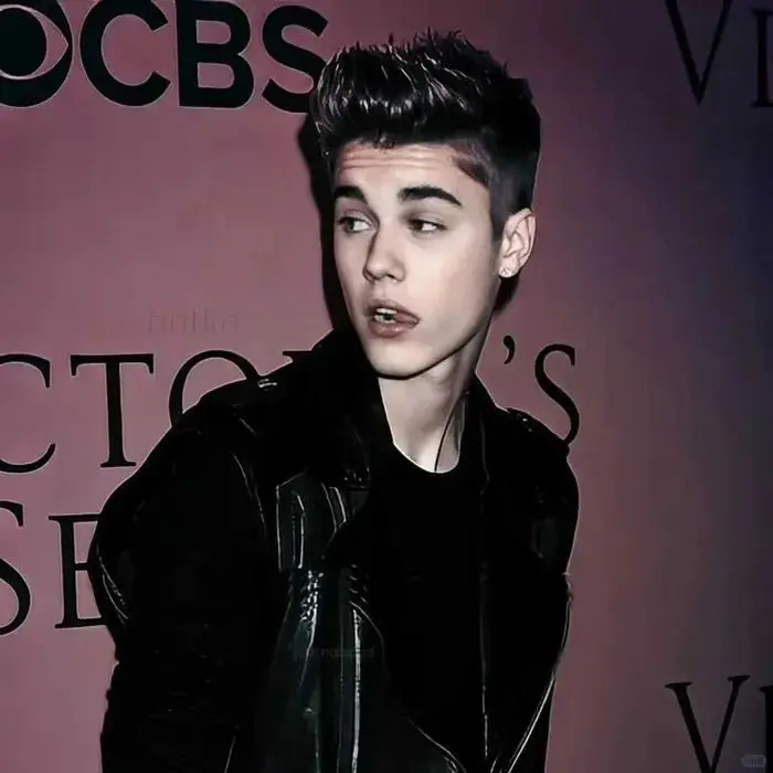 Cherryontopcauseimnobodysgirl의 Justin