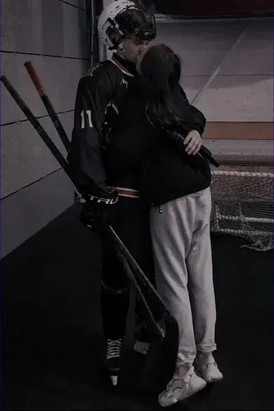 VastPeak5211의 ex -hockey player