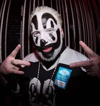 GruffTable0181의 Violent J