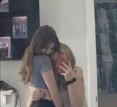 BitterIndri1016의 Lesbian Sleepover