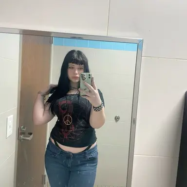 Profile image of Courtney Jones