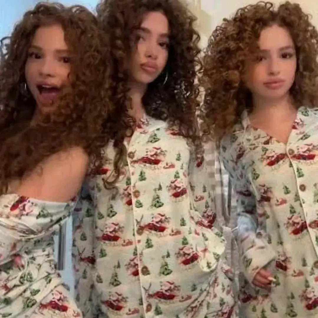 BrassyBraid1516의 The Papadopoulos Sisters