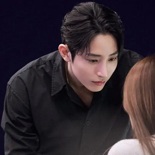 BreezyGuppy2445의 이수혁