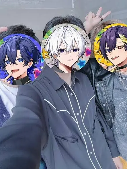 yuika_025의 クールな3人に愛されて…