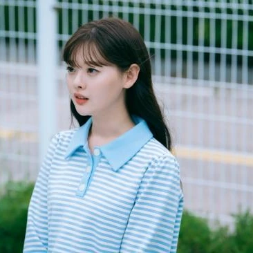 나는 남자애들에게. 끌려가다
