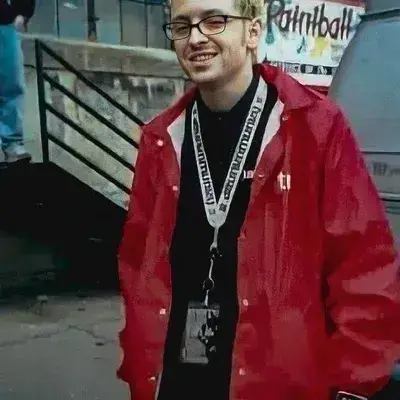 TinyCost4664의 Chester Bennington