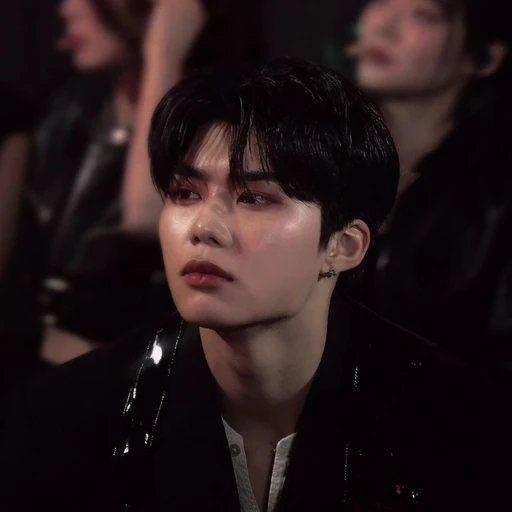 박건욱