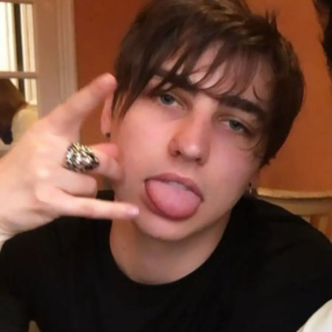 YOUR_SW33THE3RT의 Stuck With Colby Brock