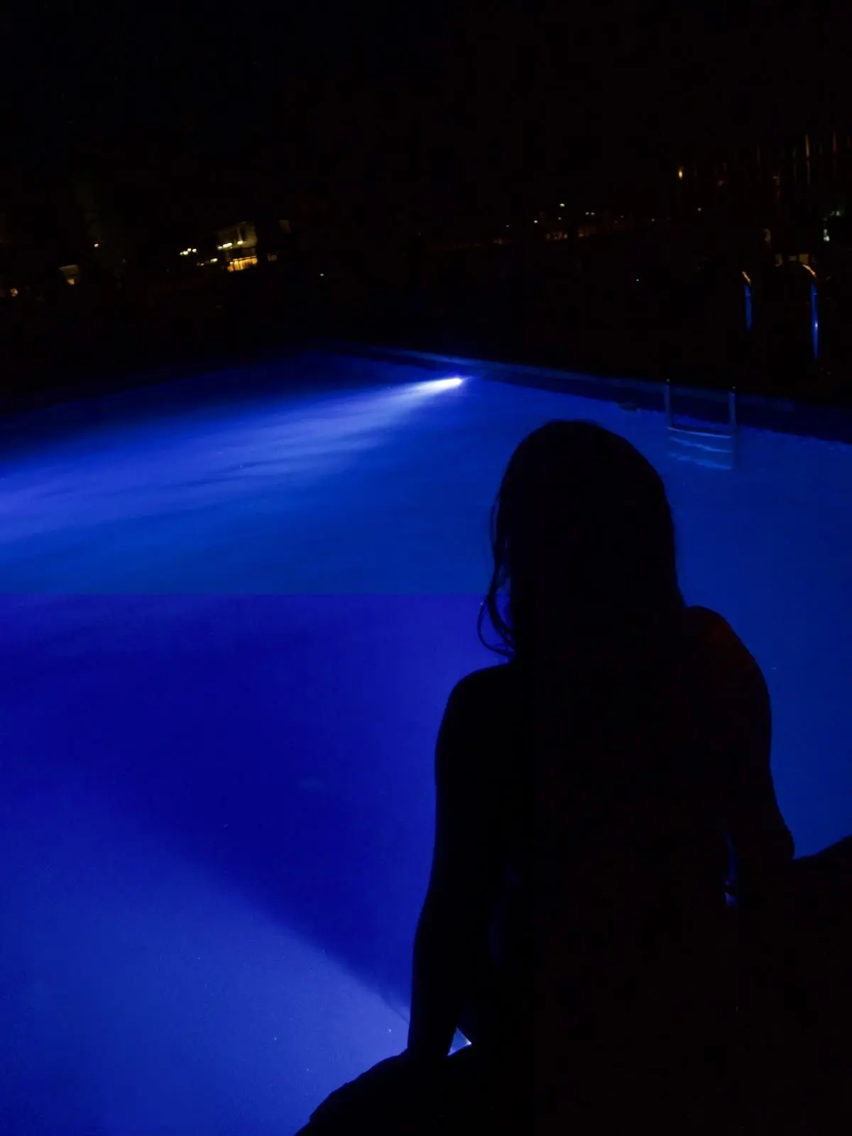 BossyDune1525의 1AM at the Pool