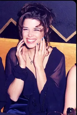 Profile image of Neve