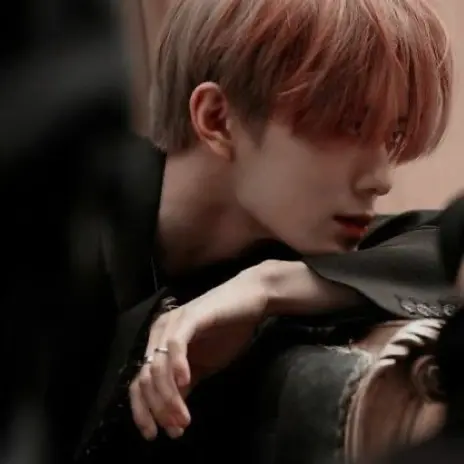 GloomyQuake1845의 윤서한