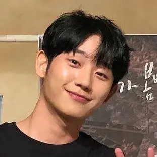 suzzz0y의 정해인