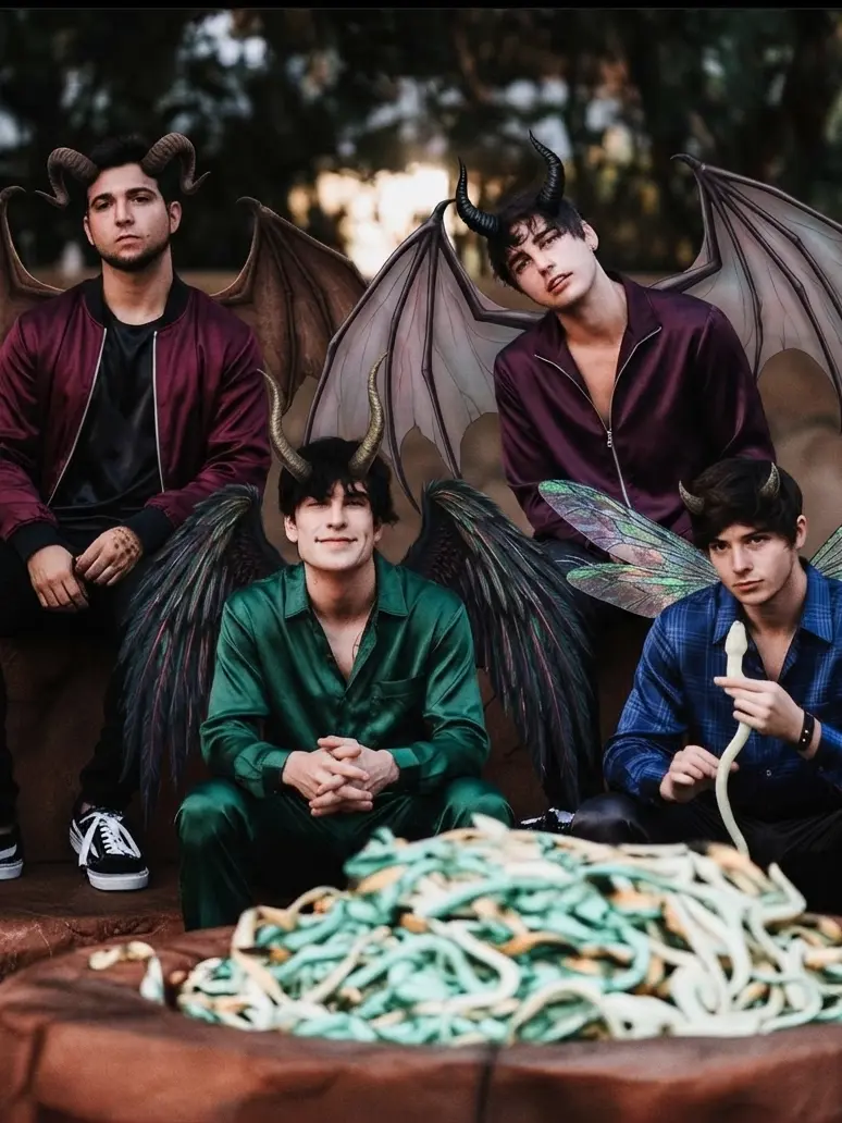 YOUR_SW33THE3RT의 The Devil's Squad