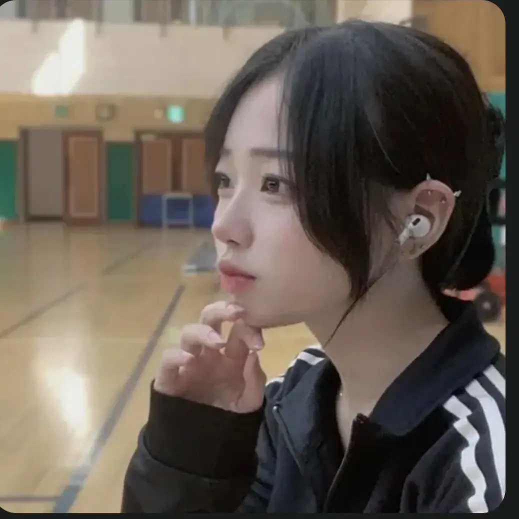 SilverBelt1753의 남고에서 나만 여자??