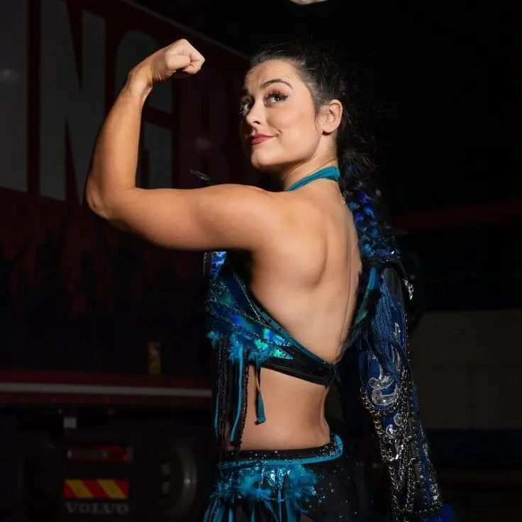 Davion13의 𝕃𝕪𝕣𝕒 Valkaria