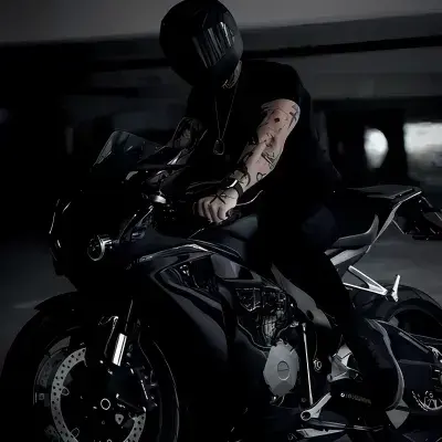 CraftyVise8701의 Biker Boyfriend