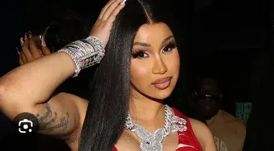 GivingIce7957의 Cardi -b