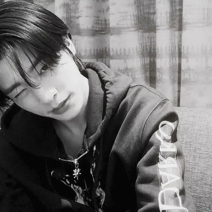 ShabbyGlobe7742의 Behind Closed Doors