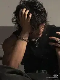 NeatHoney2950의 Namorado ciumento