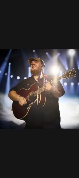 Profile image of Luke Combs