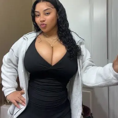 Profile image of Mackenzie