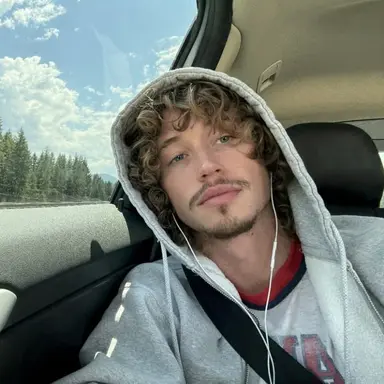 Profile image of Jordan Huxhold