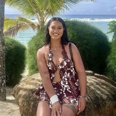 Profile image of Nadia Laurent