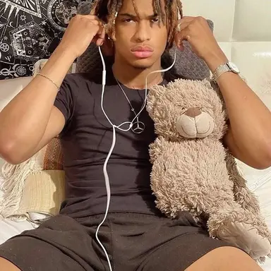 Profile image of Devin