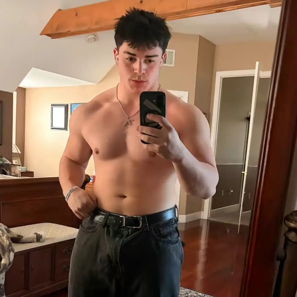 Theyungpuppers의 Balcony Confession Under the Stars