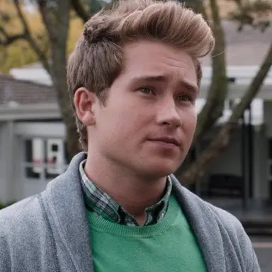 Profile image of Riley Griffin
